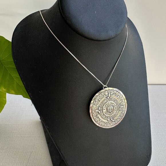Mexican Sterling Aztec Calendar Pendant - Picture 3 of 10